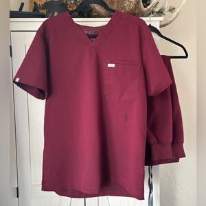 FIGS Men’s Medium Technical Collection Burgundy Scrubs Medical Nurse